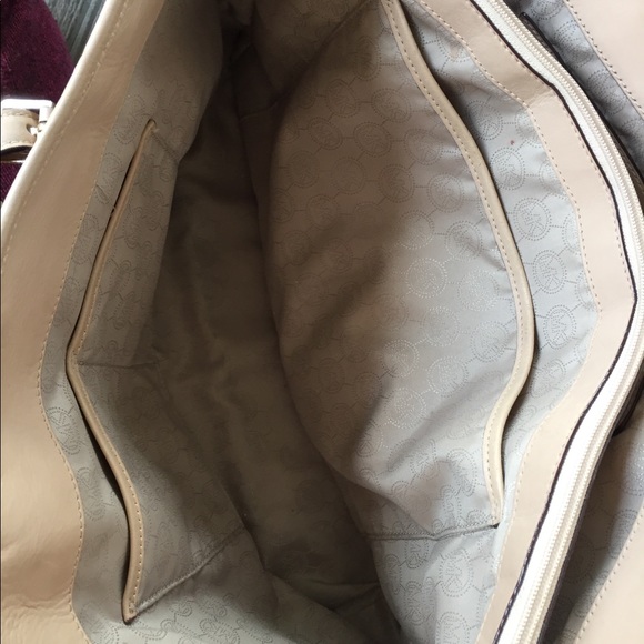 Michael Kors Tote Bag - Picture 3 of 4